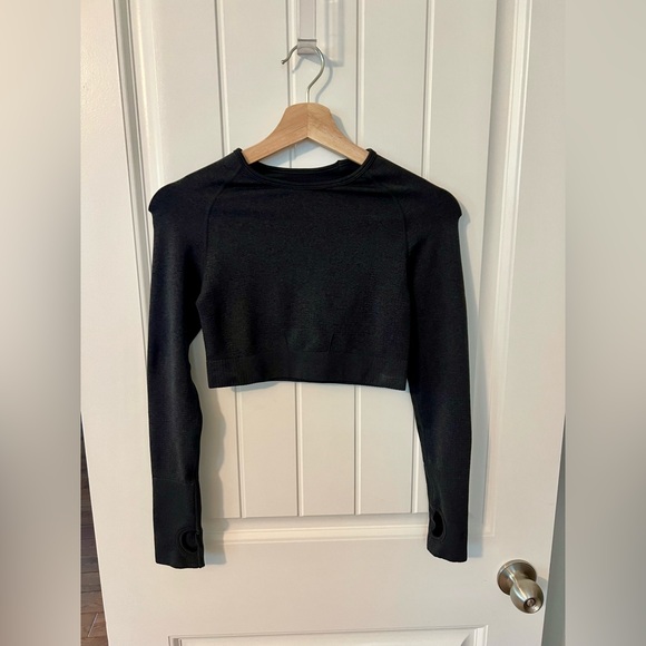 Women’s crop long sleeve work out top - Picture 9 of 11